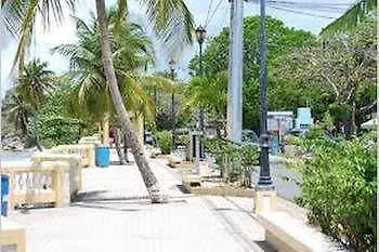 ויסקז Waterside Inn פוארטו ריקו