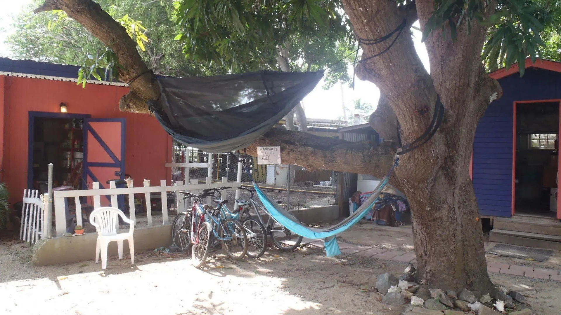ויסקז Waterside Inn אכסניה